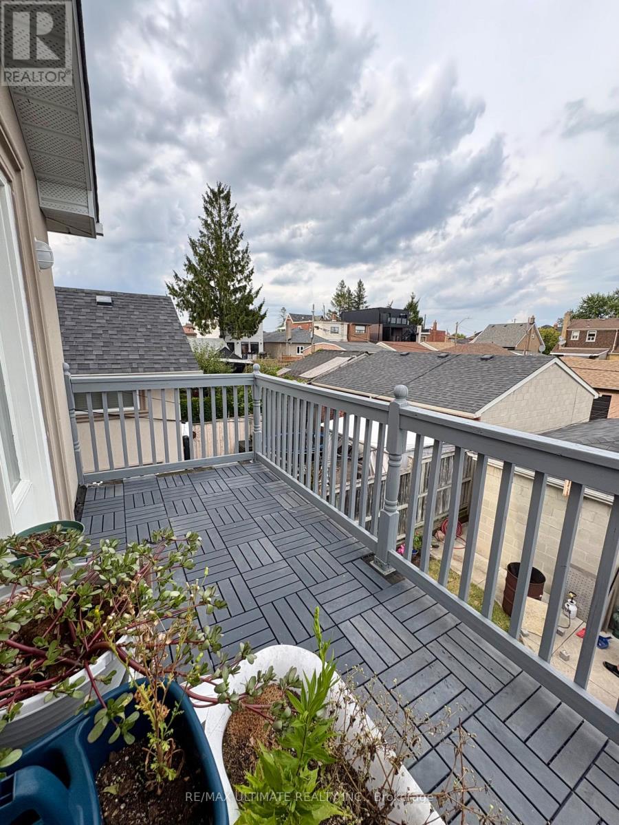 2nd Floor - 315 Harvie Avenue, Toronto, Ontario  M6E 4L2 - Photo 14 - W13736226