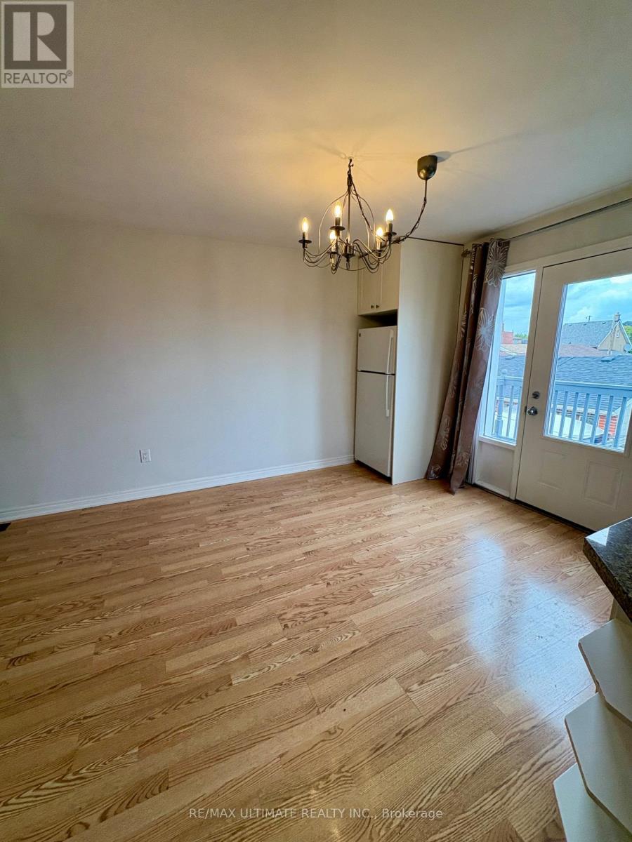 2nd Floor - 315 Harvie Avenue, Toronto, Ontario  M6E 4L2 - Photo 9 - W13736226