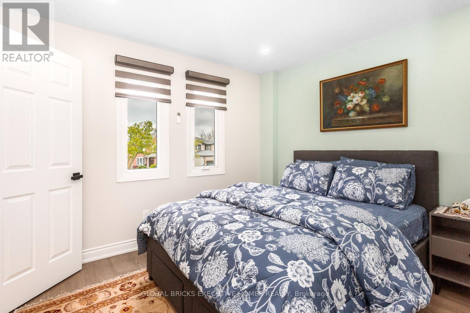 Upper - 5952 Grossbeak Drive, Mississauga, Ontario  L5N 6B3 - Photo 36 - W13736228