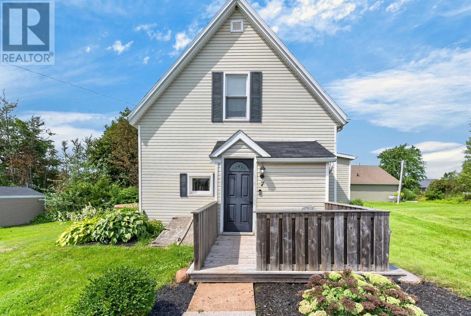 7 Macarthur Drive, Cornwall, Prince Edward Island  C0A 1H4 - Photo 2 - 202622230