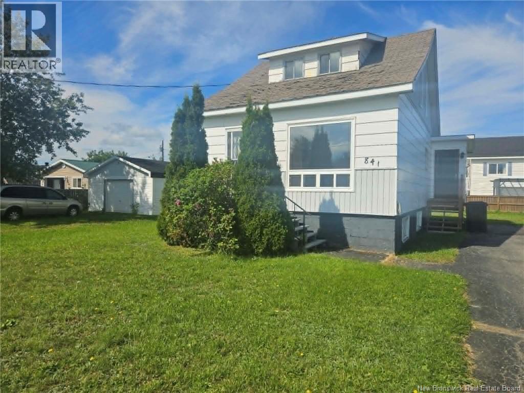 841 Helen, Bathurst, New Brunswick