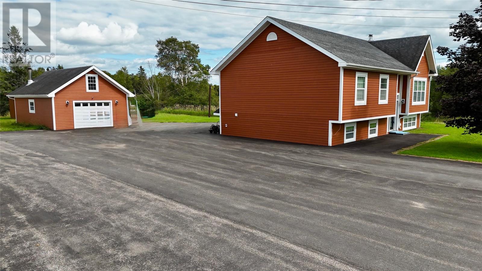 29 Meadow Lane, Deer Lake — photo 2