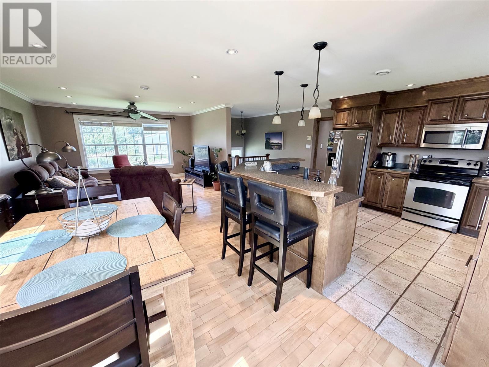 29 Meadow Lane, Deer Lake — photo 9