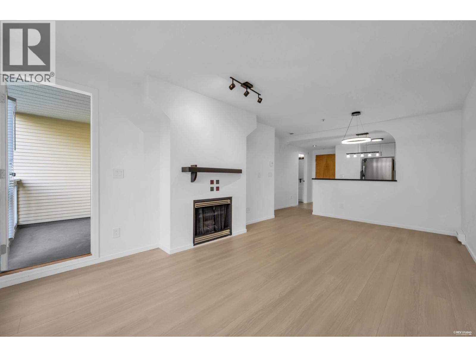 306 6833 Village Green, Burnaby, British Columbia  V5E 4M1 - Photo 6 - R3160549