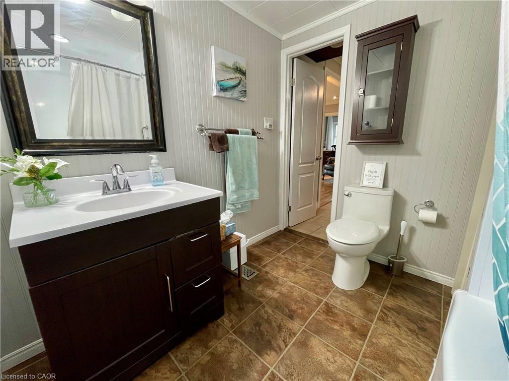 11 Lake Avenue, Puslinch, Ontario  N3C 2V4 - Photo 22 - 40859841