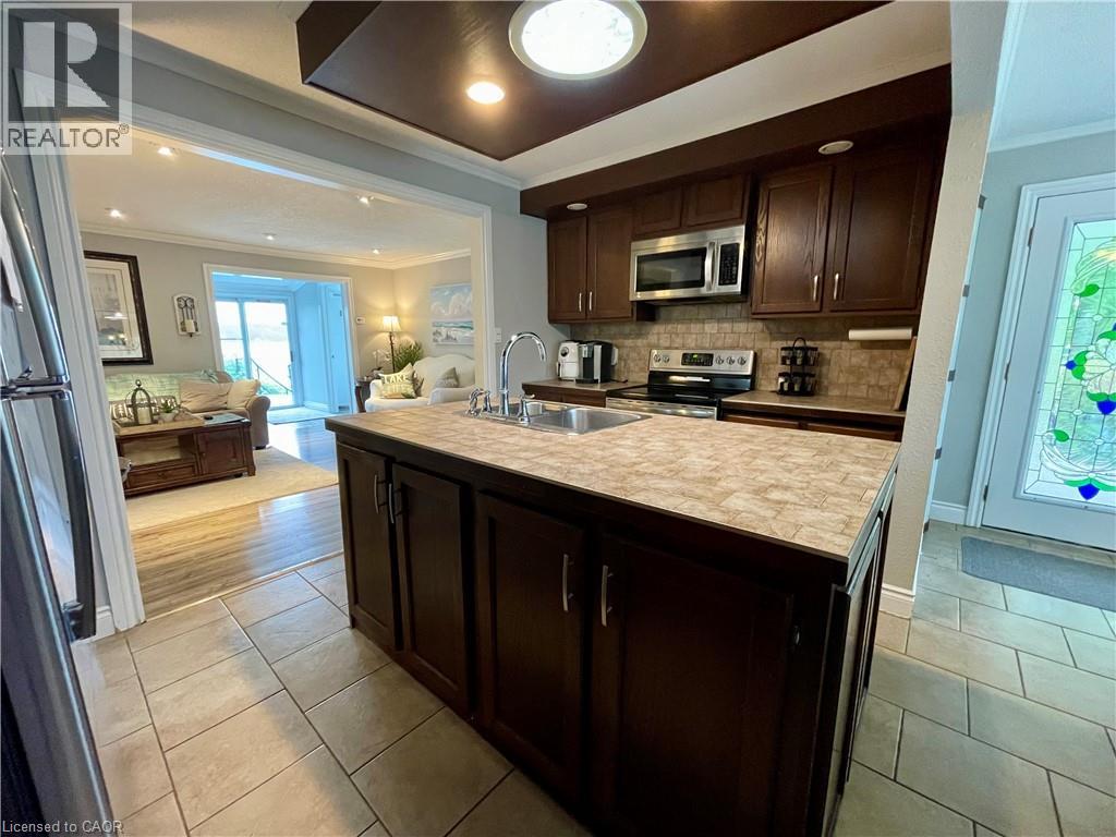 11 Lake Avenue, Puslinch, Ontario  N3C 2V4 - Photo 14 - 40859841