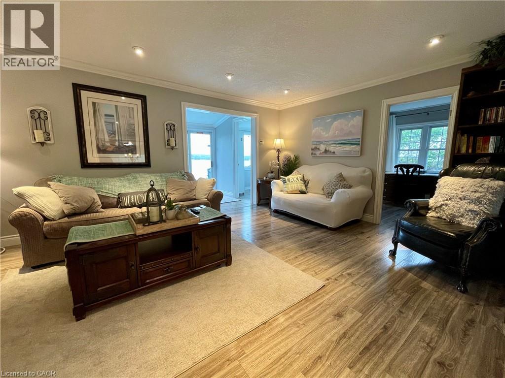 11 Lake Avenue, Puslinch, Ontario  N3C 2V4 - Photo 10 - 40859841