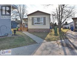372 REGENT COURT, Essex, Ontario