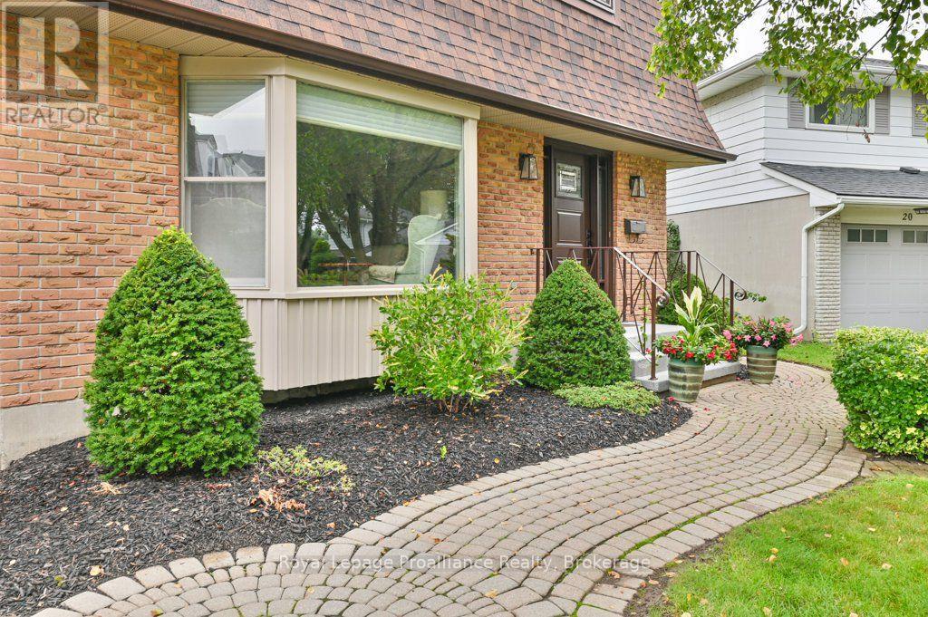 18 Conger Place, Belleville, Ontario  K8P 4N8 - Photo 5 - X13737966