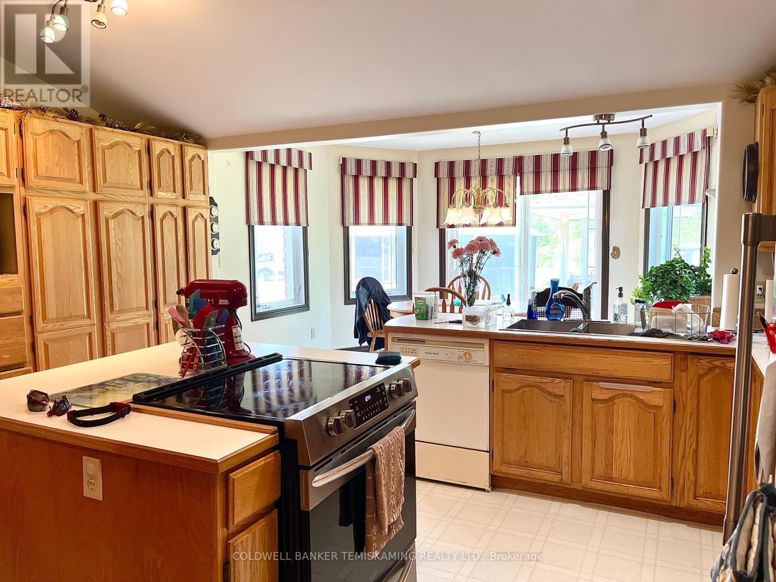 8 Michael Street, Englehart, Ontario  P0J 1H0 - Photo 9 - T13422788