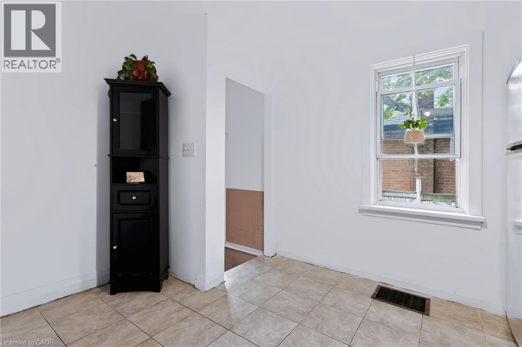 703 Brighton Avenue, Hamilton, Ontario  L8H 6H5 - Photo 9 - 40855397