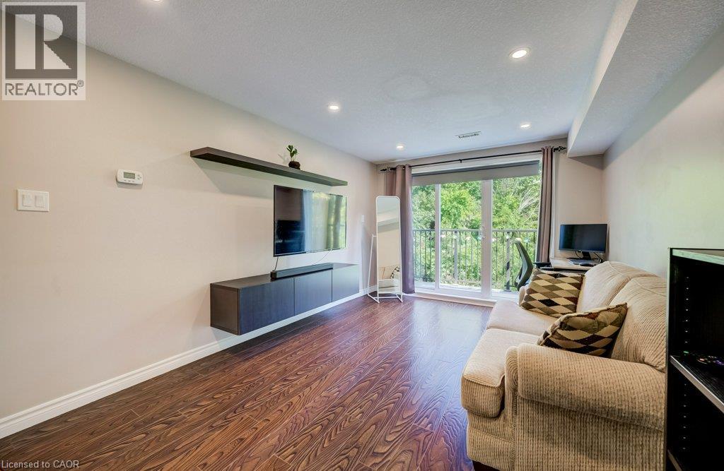 45 Cedarhill Crescent Unit# 9c, Kitchener, Ontario  N2E 0A2 - Photo 4 - 40858135