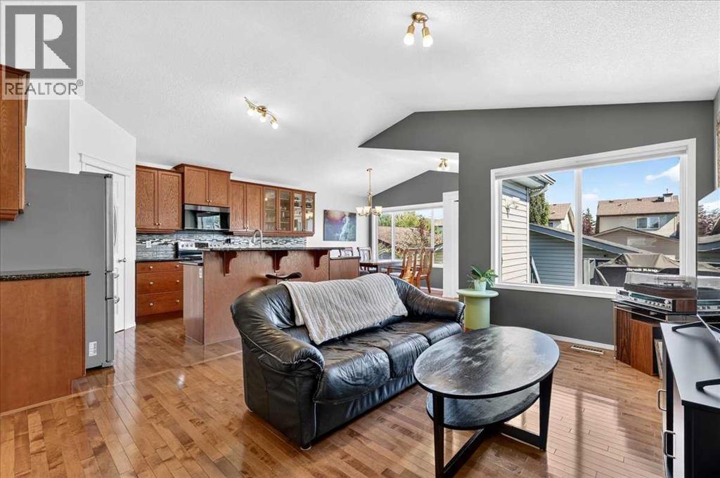 23 Copperfield Rise SE, Calgary, Alberta  T2Z 4R6 - Photo 7 - A2339101