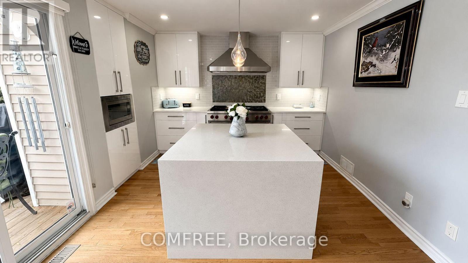 1960 Rolling Brook Drive, Ottawa, Ontario  K1W 1C5 - Photo 6 - X13737940