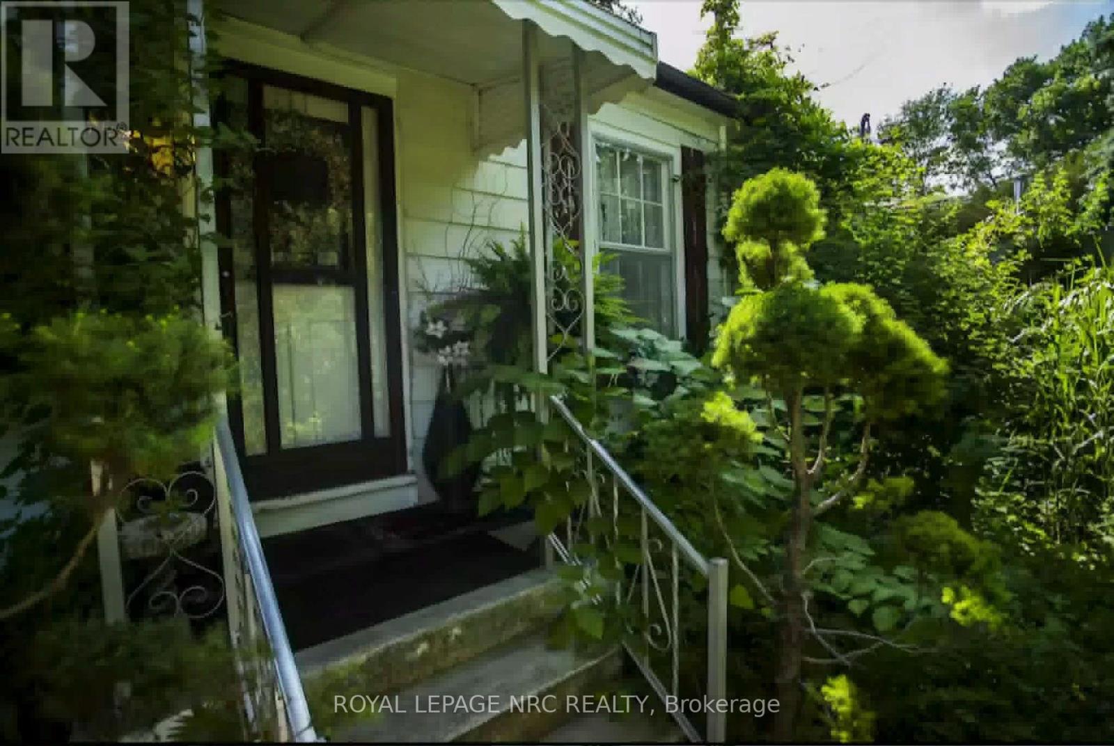 156 Mary Street, Niagara-On-The-Lake, Ontario  L0S 1J0 - Photo 2 - X13737798