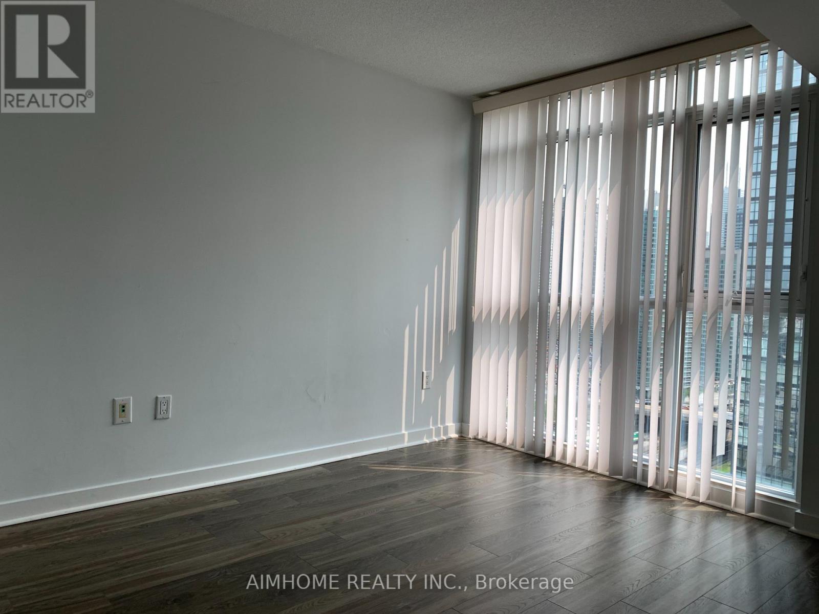 2206 - 15 Iceboat Terrace, Toronto, Ontario  M5V 4A5 - Photo 9 - C13737878