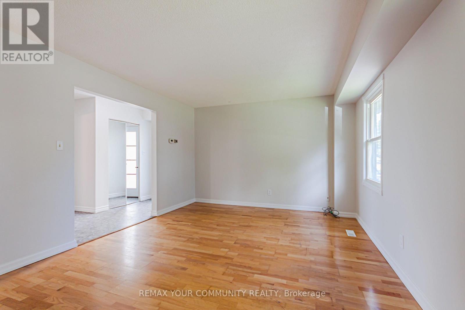 1319 Fenelon Crescent, Oshawa, Ontario  L1J 6G2 - Photo 12 - E13737810