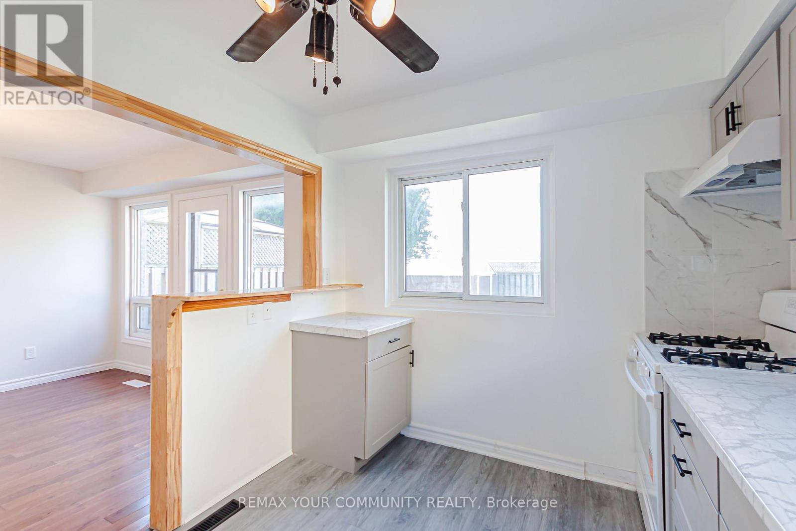 1319 Fenelon Crescent, Oshawa, Ontario  L1J 6G2 - Photo 7 - E13737810