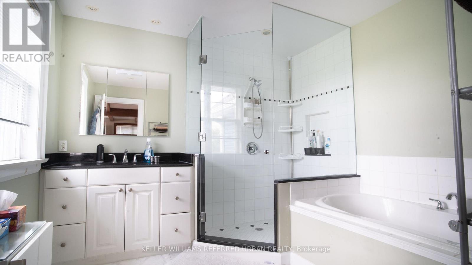 1211 Pharmacy Avenue, Toronto, Ontario  M1R 2H8 - Photo 19 - E13737848
