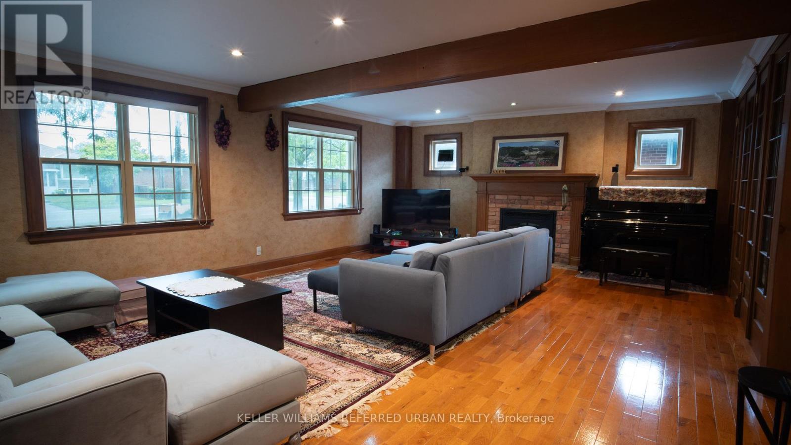 1211 Pharmacy Avenue, Toronto, Ontario  M1R 2H8 - Photo 7 - E13737848