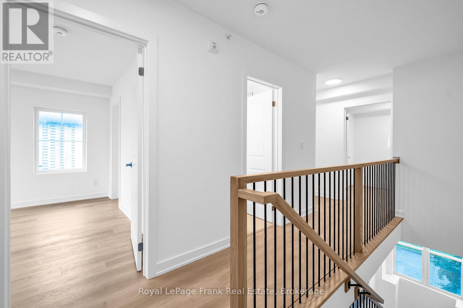 2 - 200 Railway Engine House Way, Whitby (Downtown Whitby), Ontario  L1N 0P7 - Photo 11 - E13737854