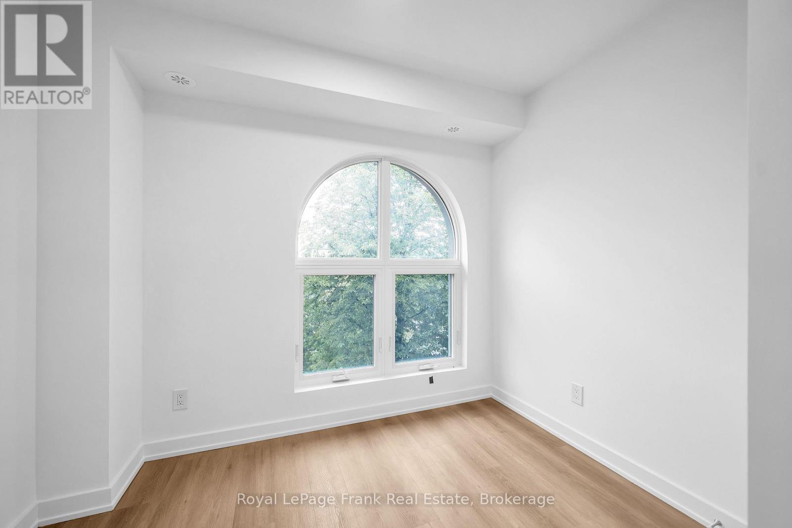 2 - 200 Railway Engine House Way, Whitby (Downtown Whitby), Ontario  L1N 0P7 - Photo 15 - E13737854