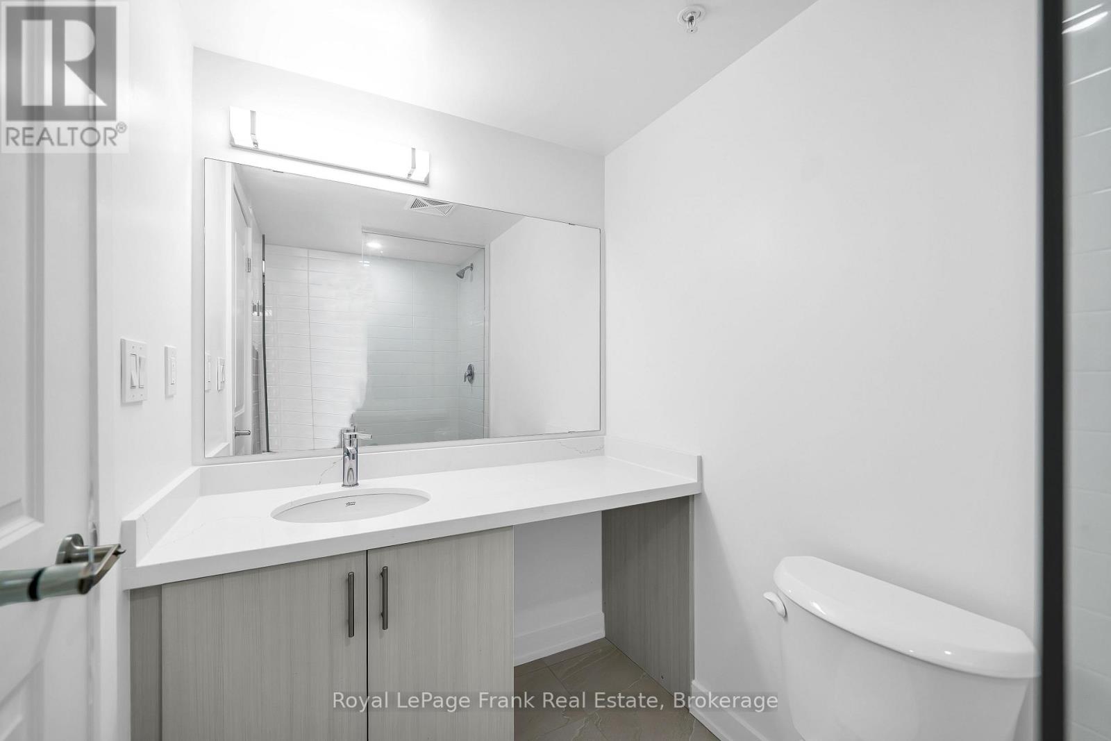 2 - 200 Railway Engine House Way, Whitby (Downtown Whitby), Ontario  L1N 0P7 - Photo 17 - E13737854