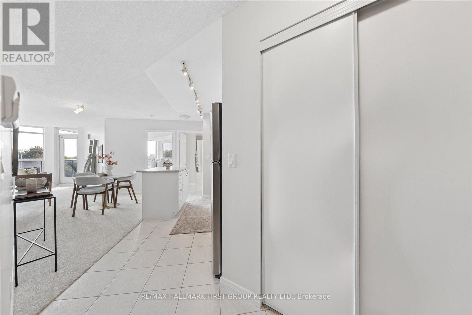 312 - 340 Watson Street, Whitby, Ontario  L1N 9G2 - Photo 4 - E13737870