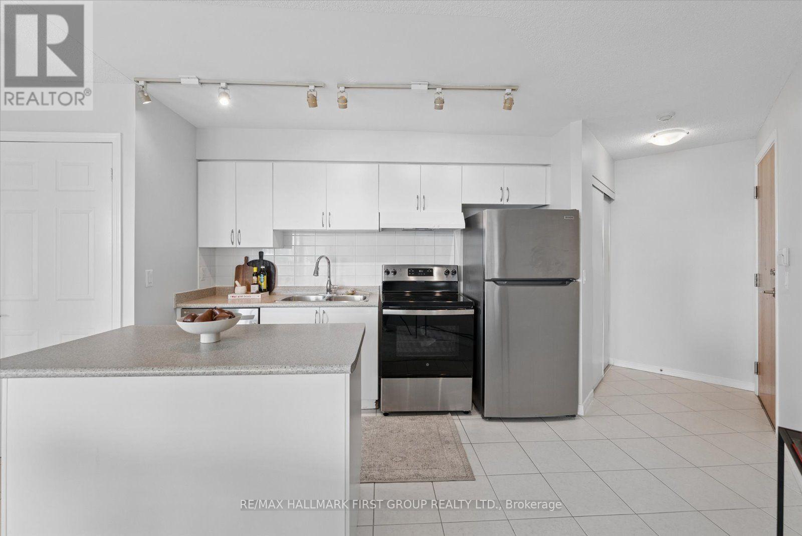 312 - 340 Watson Street, Whitby, Ontario  L1N 9G2 - Photo 5 - E13737870