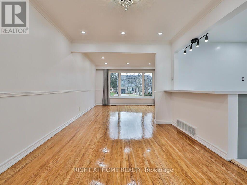 9 Allister Avenue, Toronto, Ontario  M1M 3K7 - Photo 12 - E13737924