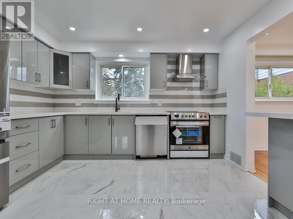 9 Allister Avenue, Toronto, Ontario  M1M 3K7 - Photo 19 - E13737924