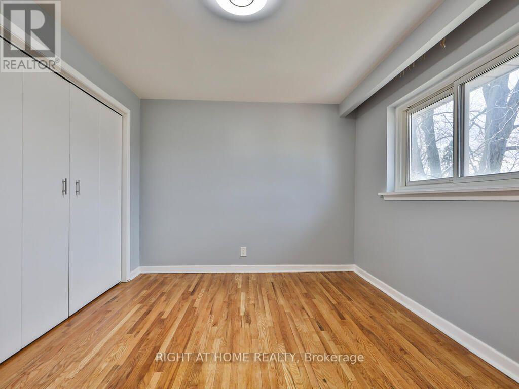 9 Allister Avenue, Toronto, Ontario  M1M 3K7 - Photo 21 - E13737924