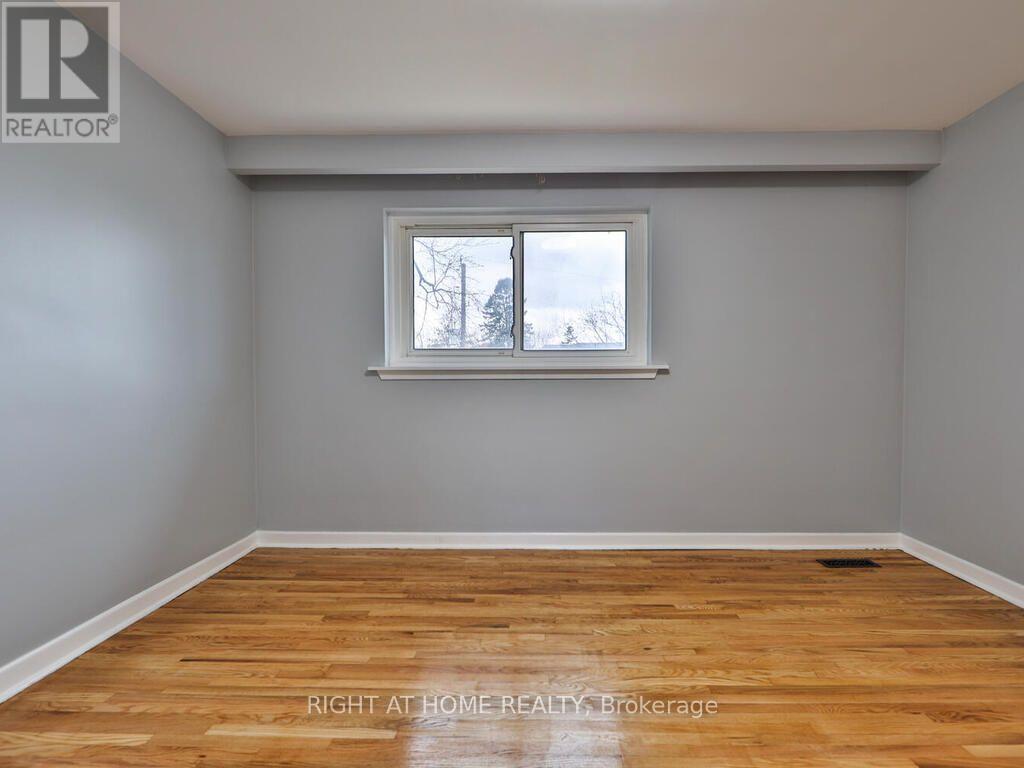 9 Allister Avenue, Toronto, Ontario  M1M 3K7 - Photo 23 - E13737924