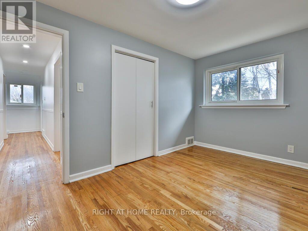 9 Allister Avenue, Toronto, Ontario  M1M 3K7 - Photo 25 - E13737924
