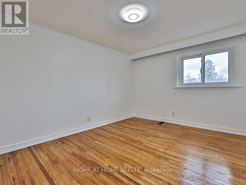 9 Allister Avenue, Toronto, Ontario  M1M 3K7 - Photo 28 - E13737924