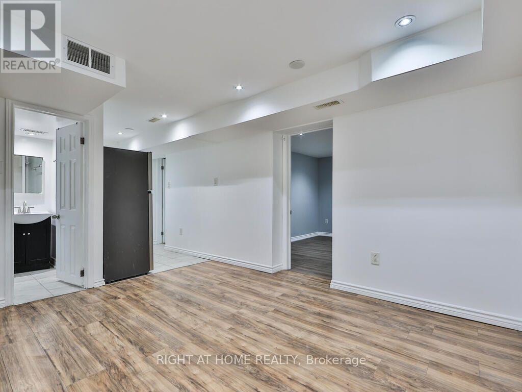 9 Allister Avenue, Toronto, Ontario  M1M 3K7 - Photo 35 - E13737924