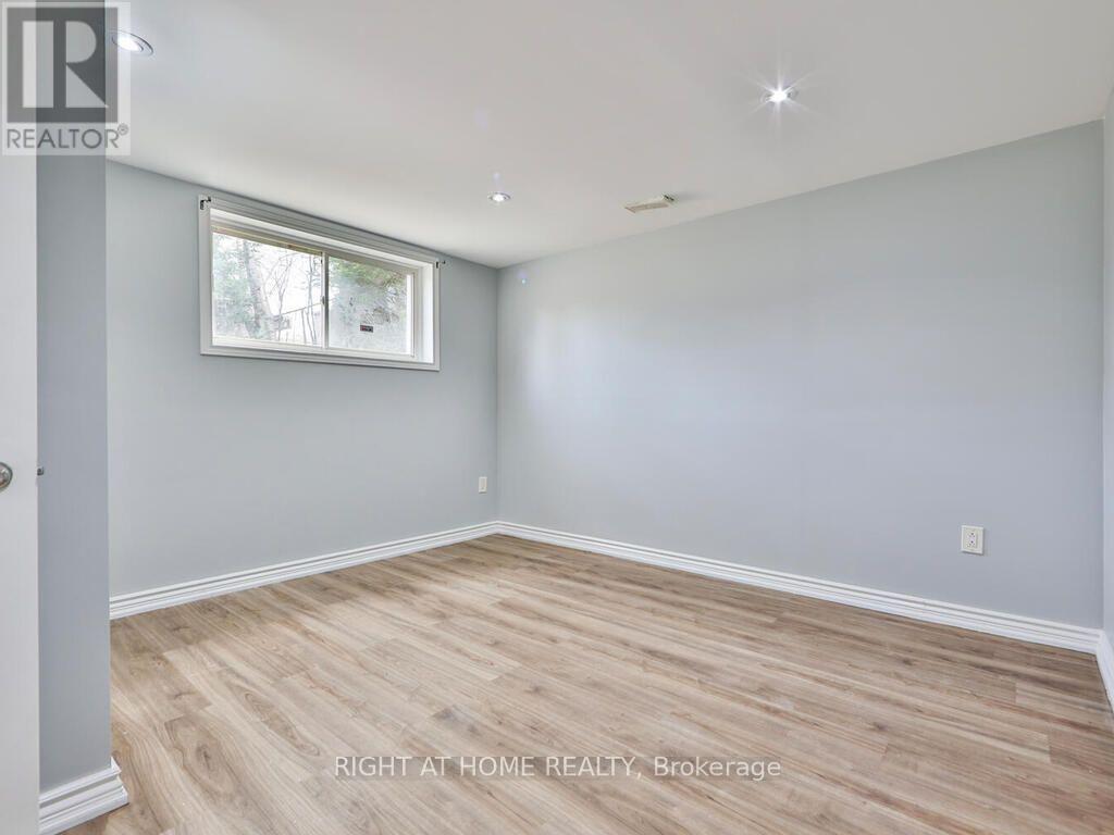 9 Allister Avenue, Toronto, Ontario  M1M 3K7 - Photo 39 - E13737924