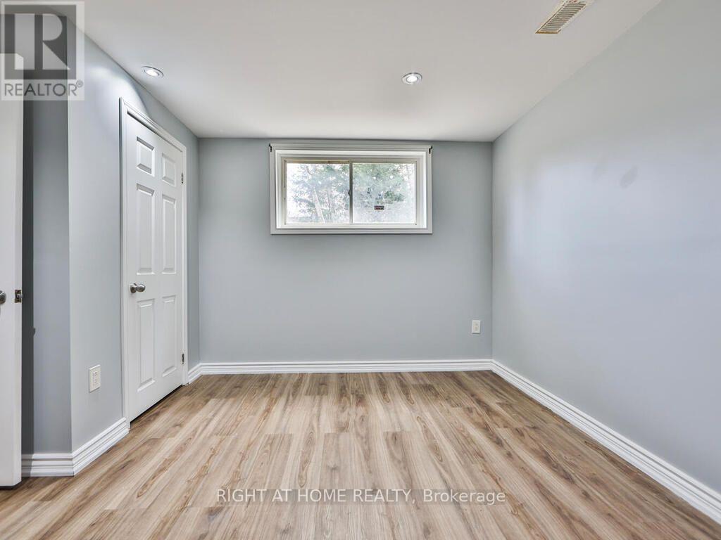 9 Allister Avenue, Toronto, Ontario  M1M 3K7 - Photo 40 - E13737924