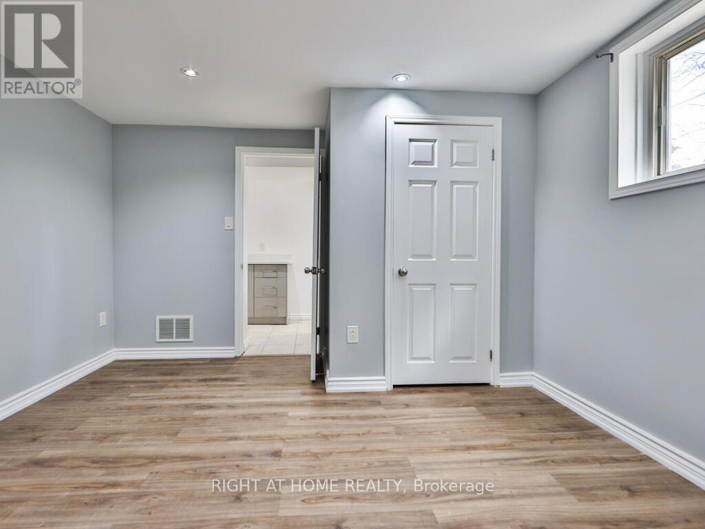 9 Allister Avenue, Toronto, Ontario  M1M 3K7 - Photo 42 - E13737924
