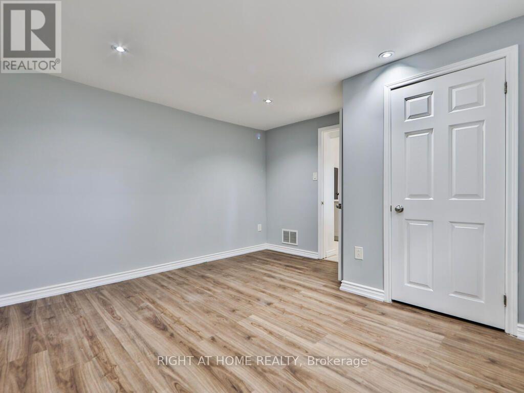 9 Allister Avenue, Toronto, Ontario  M1M 3K7 - Photo 43 - E13737924