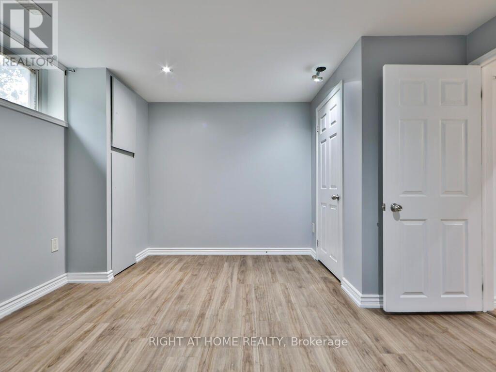 9 Allister Avenue, Toronto, Ontario  M1M 3K7 - Photo 46 - E13737924