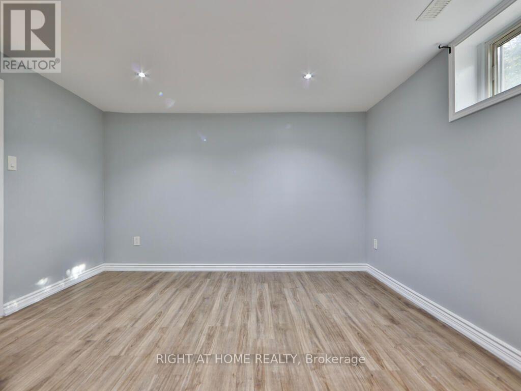 9 Allister Avenue, Toronto, Ontario  M1M 3K7 - Photo 47 - E13737924