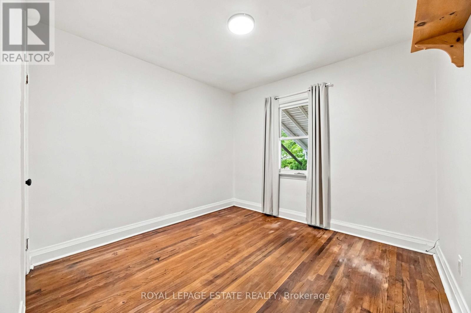 Upper - 17 Arden Crescent, Toronto, Ontario  M1L 3R6 - Photo 10 - E13737996