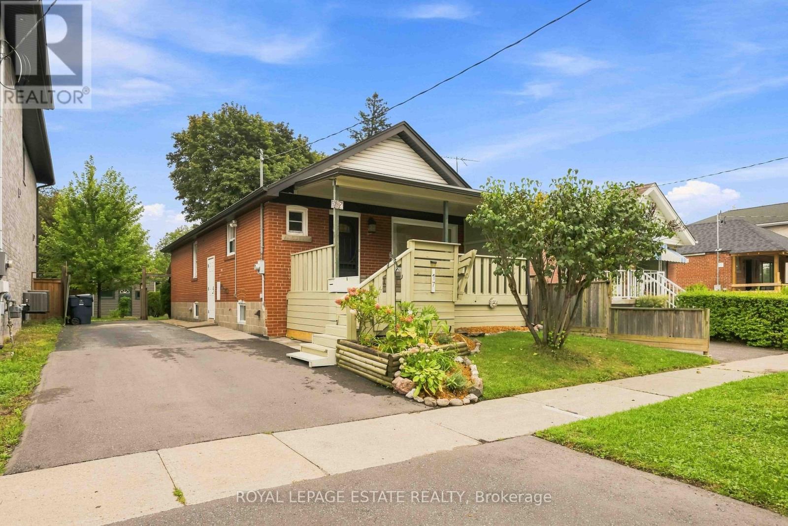 Upper - 17 Arden Crescent, Toronto, Ontario  M1L 3R6 - Photo 2 - E13737996