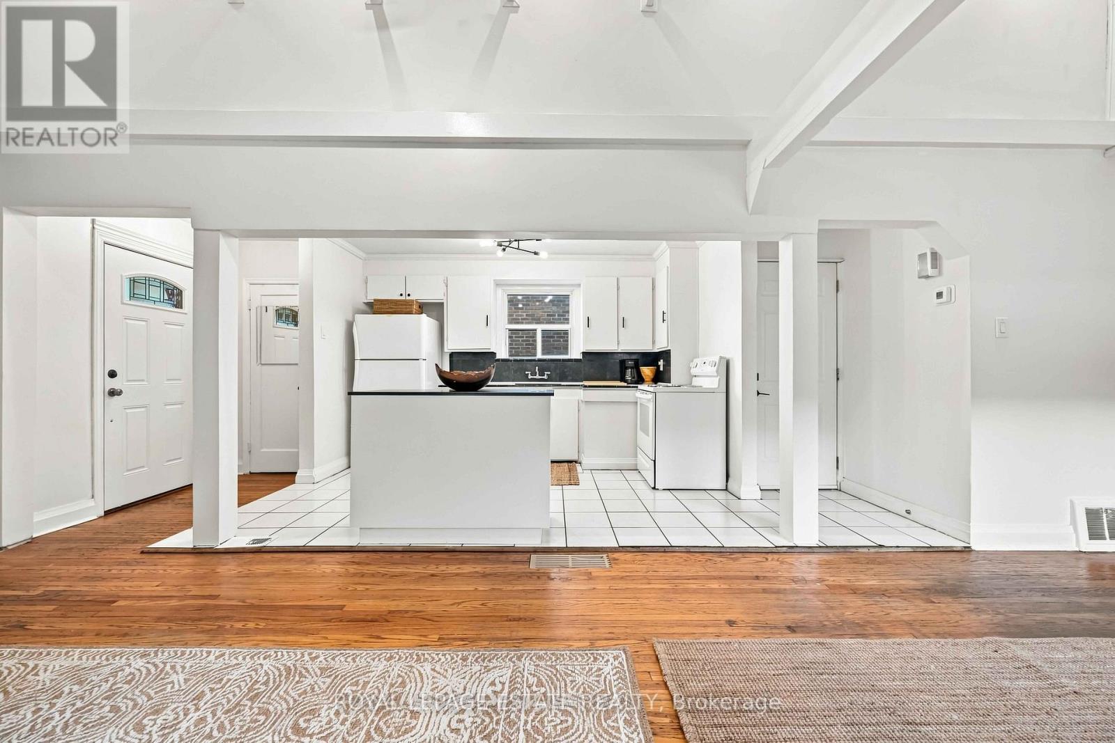 Upper - 17 Arden Crescent, Toronto, Ontario  M1L 3R6 - Photo 7 - E13737996