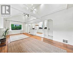 UPPER - 17 ARDEN CRESCENT, Toronto, Ontario