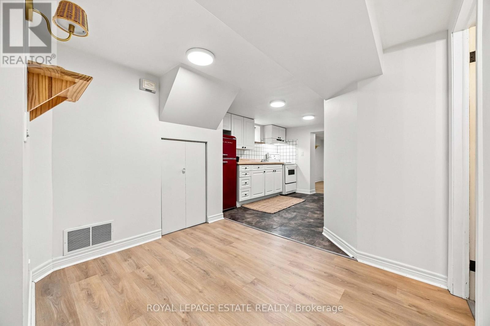 Lower - 17 Arden Crescent, Toronto, Ontario  M1L 3R6 - Photo 5 - E13738016