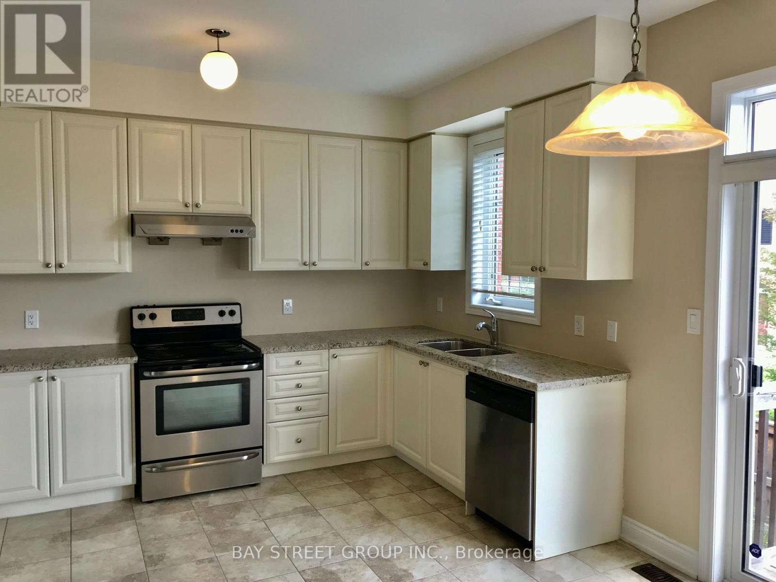 86 Mack Clement Lane, Richmond Hill, Ontario  L4S 0G2 - Photo 5 - N13737882