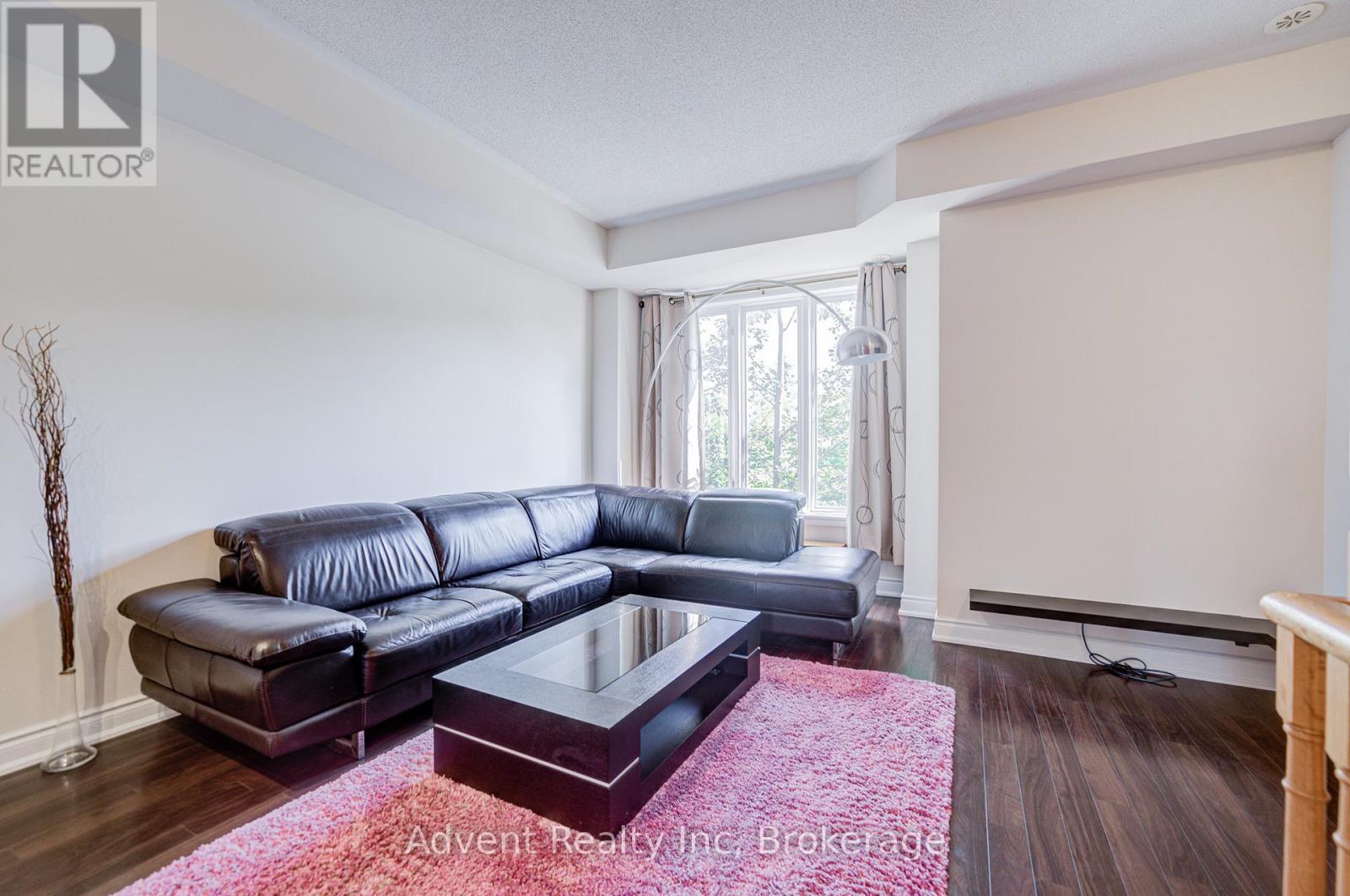 249 South Park Road, Markham, Ontario  L3T 0B6 - Photo 11 - N13737908