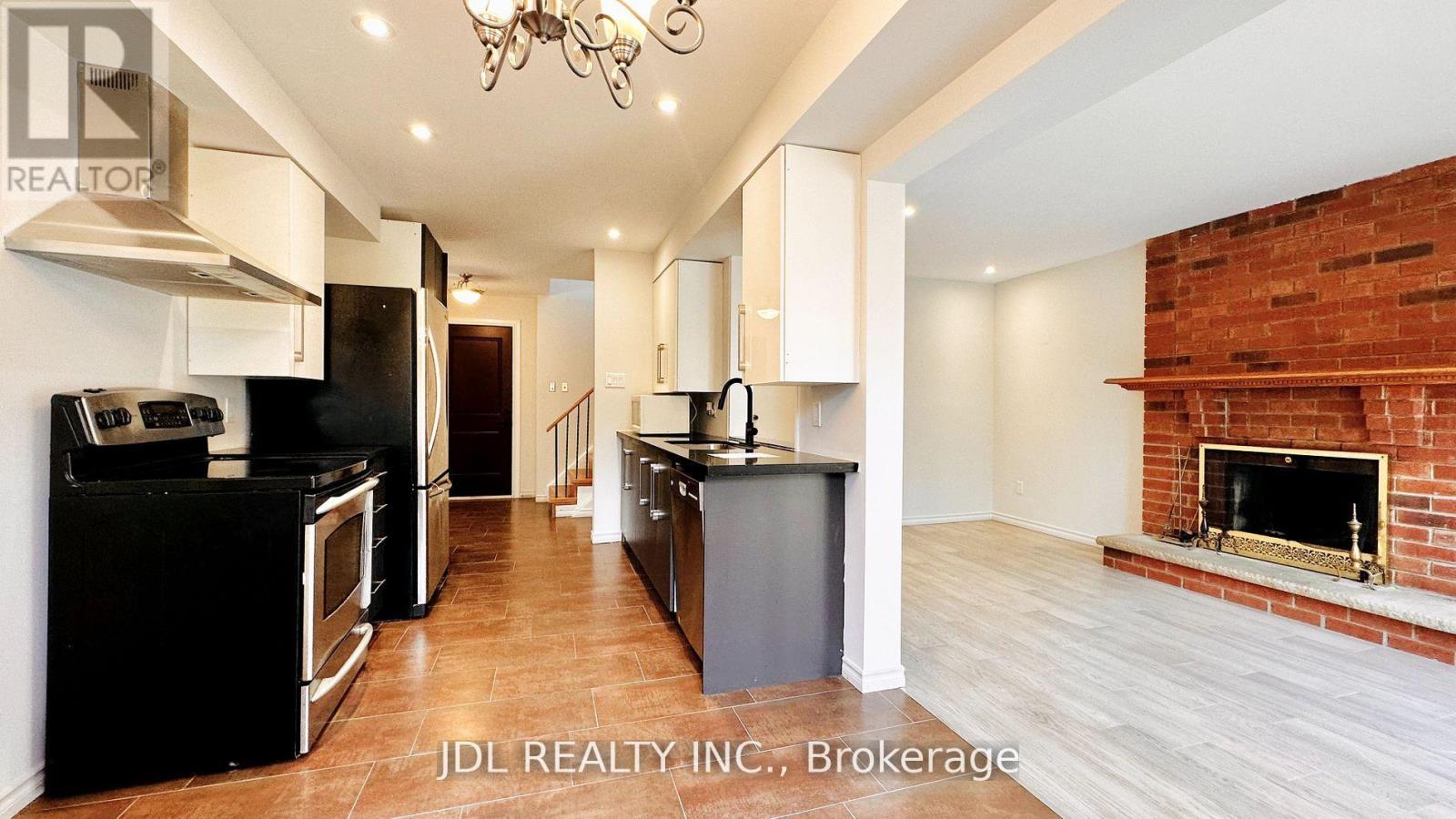 127 HUNTINGTON PARK DRIVE, Markham, Ontario
